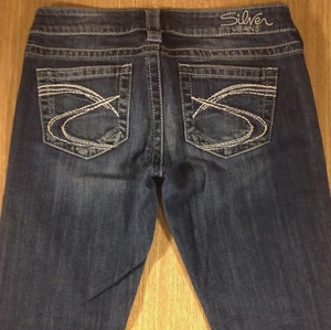 SILVER Jeans TUESDAY Bootcut 27x31 Darker Distressed *XLNT EUC* L052518 - Picture 1 of 2