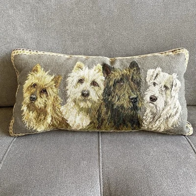 Almohada Chelsea Textiles Perro Lana Punta de Aguja Terrier Lumbar 10x20" Plumón Inserto Foto 1 de 4