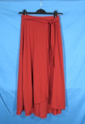 NUEVO CON ETIQUETAS WHITE HOUSE BLACK MARKET Marrón Óxido ENVOLTURA SINTÉTICA CREMALLERA DETALLE OJALES Falda 2 Foto 1 de 4