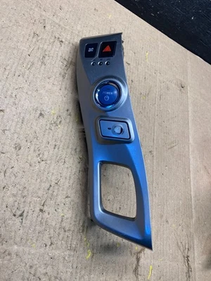 Toyota Prius V 2012-2016 palanca de cambios bisel embellecedor estacionamiento arranque a presión R8451 DG Foto 1 de 4