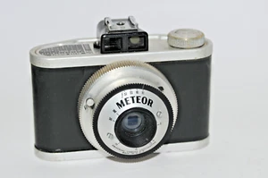 Vintage Meteor Universal Camera Corporation made in USA - Picture 1 of 6