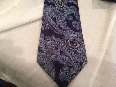Ermenegildo Zegna  Woven Silk Tie  hand made in Italy - Image 1 of 4
