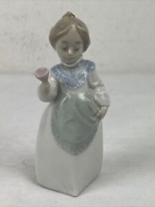 Lladro Christmas Porcelain Ornament "Mrs. Claus" No. 05939