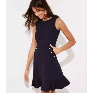 Neu mit Etikett Ann Taylor LOFT Damengröße 4 marineblau Perlen Taschen Volantsaum Minikleid NEU - Bild 1 von 6
