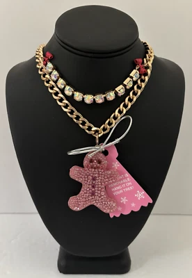 Betsey Johnson Pan de Jengibre Hombre Rosa Distintivo Collar Adorno de Navidad Nuevo con Etiquetas Foto 1 de 4