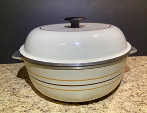 Olla de aluminio fundido Regal Ware vintage a rayas crema 5 cuartos 11” horno holandés - Imagen 1 de 15