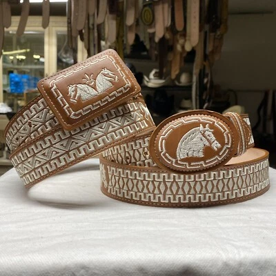 Cinturón vaquero bordado para hombre. Cinturón vaquero occidental para hombre. Cinto Vaquero Piteado. Foto 1 de 4