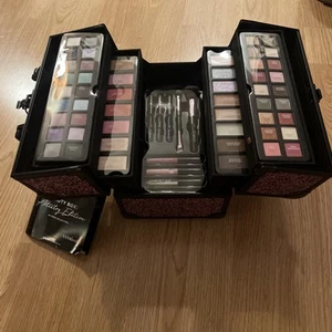 Beauty Box 60 Precios de Ultra Beauty - Imagen 1 de 10