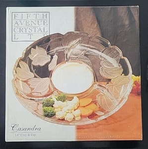 Nuova Fifth Avenue L T D Cristallo Cassandra 14" piastra vassoio da servizio chip - Foto 1 di 2