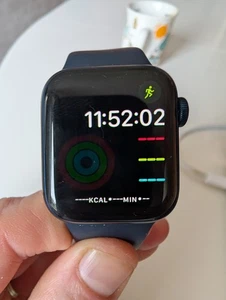 Apple Watch Series 6 GPS 40mm Aluminium - Picture 1 of 2
