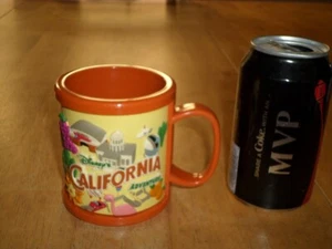 DISNEY- CALIFORNIA ADVENTURE PARK, [3-D] GRAPHICS, CHILD Plastic Drink Cup, VINT - Picture 1 of 12