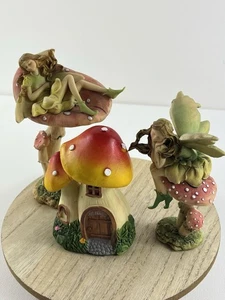 2 Woodland Fairies & Mushroom House Figurines Collectibles Unbranded Resin - Picture 1 of 23