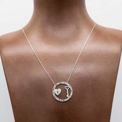 Cuore Chiave Arcobaleno con Zirconi Cubici Collana Ciondolo Vero 14K Oro Bianco - Immagine 1 di 4