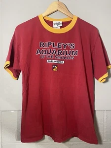 Vintage Ripley's T Shirt Mens M Graphic Aquarium Gatlinburg TN Maroon/Gold - Picture 1 of 5