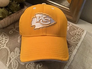 Awesome Reebok NFL Kansas City CHIEFS Hat Cap, YELLOW - Picture 1 of 5