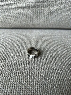 Alexander McQueen White Skull Ring  - Image 1 of 4