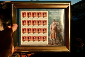 LEGENDS OF HOLLYWOOD HUMPHREY BOGART STAMPS, FIRST DAY OF ISSUE, FRAMED 12x10 - Picture 1 of 5