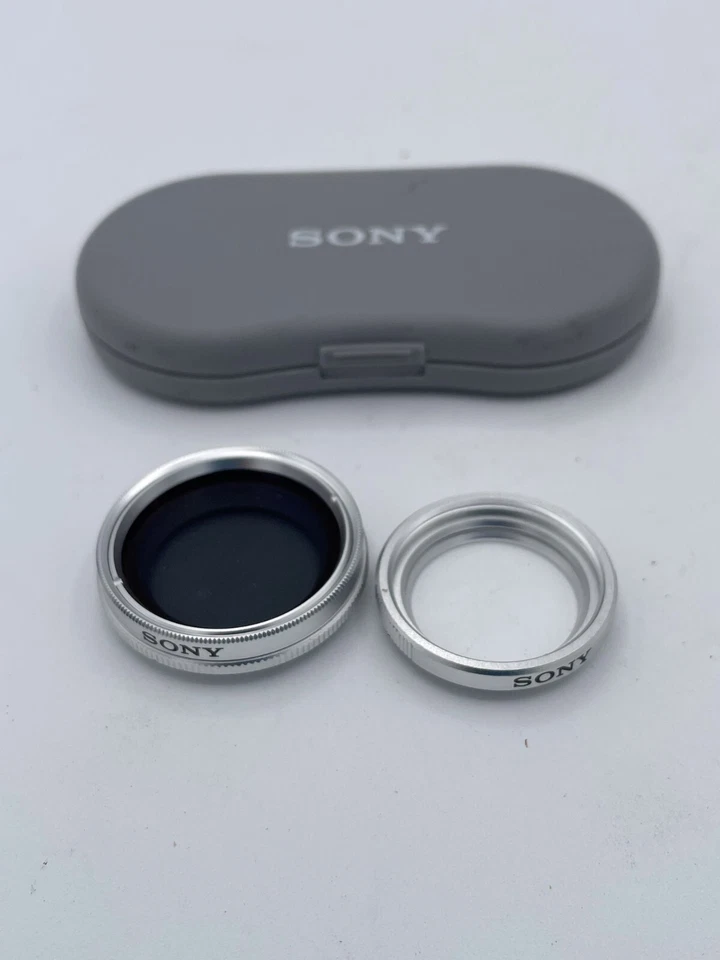Sony Camera MC Circular Polarizer Filter & MC Protector for 25mm Lens with Case - Image 1 of 4