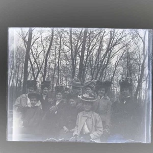 Antike Glasplatte Negativ Gruppe Frauen im Wald 4 x 5 - Bild 1 von 2