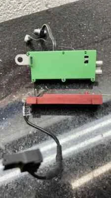 2004 2005 2006 2007 2008 Volvo S40 радио антенна усилитель OEM 30737917 - Изображение 1 из 4