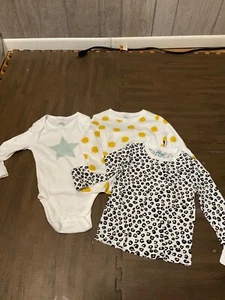 Babykleidung Paket. unisex 24 Monate. Body + Langarmshirt. 3 Stück. - Bild 1 von 1
