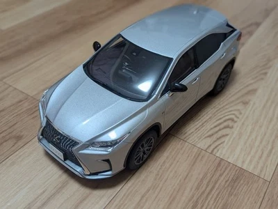 Kyosho Lexus RX200t 1/18 Resin Model Car White Pearl Crystal Shine Edition - Image 1 of 4