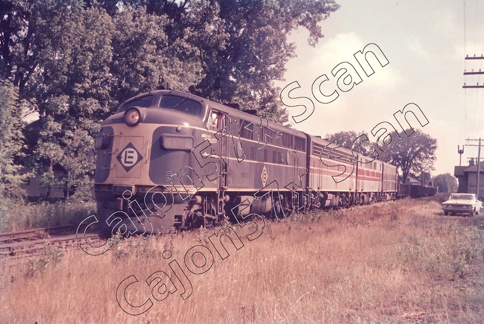 Original slide- EL Erie Lackawanna F3A 7144 Erie RR Paint & Train - Image 1 of 1