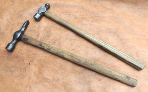Dos martillos de colección, un perno de bola y un perno cruzado martillo - Imagen 1 de 4