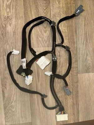 Arnés de cableado asiento delantero izquierdo Kia Optima 2011-15 OEM 88071-TF520 Foto 1 de 4