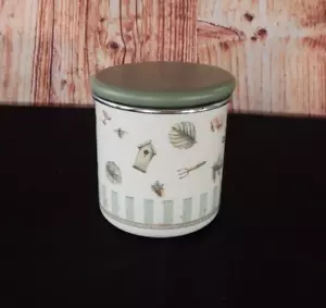 Pfaltzgraff Naturewood Small Metal Canister & Wooden Lid 5 1/4" Tall Green - Picture 1 of 3