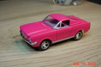 Polar Lights 1965 Ford Mustang 2+2 Pink HO Slot Car 2f Foto 1 de 4