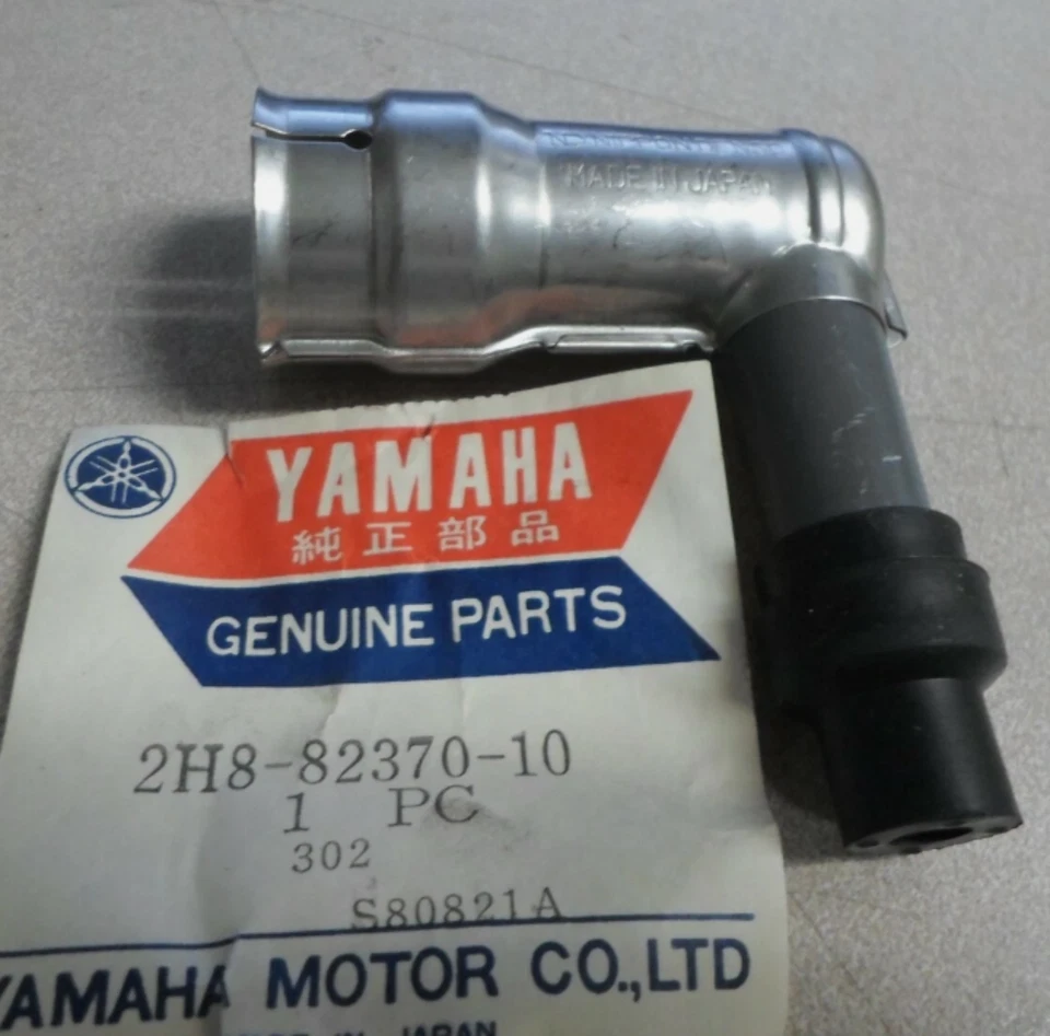Nuevo de Lote Antiguo Yamaha OEM Enchufe Tapa Conjunto 82 XJ1100 80-82 XJ650 81-82 XJ750 2H8-82370-10 Foto 1 de 1