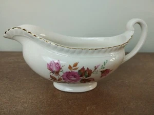 Vintage 1940s, Johnson Bros 'Old English' Pattern, Gravy or Sauce Boat - Picture 1 of 9