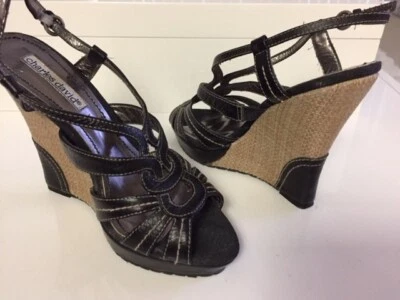 (Nuevo) Zapatos de tacón alto de cuña Charles David - Talla 6 Foto 1 de 4