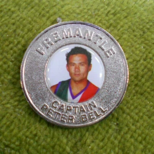 #D153. FREMANTLE DOCKERS 2004 AFL CAPTAINS MEDALLION - PETER BELL - Picture 1 of 2