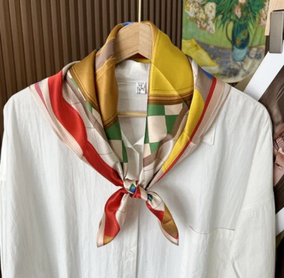 Pure 12 Momme Silk Wrap Scarf Bandanna saddle Print Square Shawl 68X68cm new - Image 1 of 4