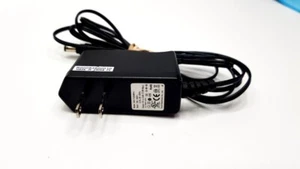 Adaptador de corriente alterna enchufe de pared 9V-0.8A SA01-7US08R-A - Imagen 1 de 4