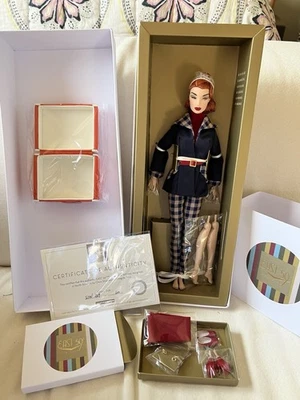 INTEGRITY TOYS Coralyn "Cora" Kwan, muñeca vestida de 12", paseo por el bosque, sin usar, en caja Foto 1 de 4