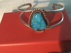 Vintage Handmade Native Am Sterling Silver Natural Turquoise Cuff Bracelet 16.5g - Picture 1 of 6