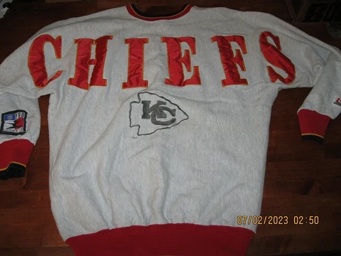 Vintage 90s Kansas City Chiefs Sweatshirt GRAY Crewneck Large Embroidered Chest Cover