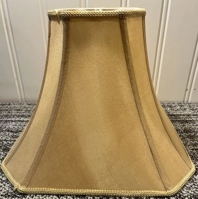 "Hermosa campana cuadrada exterior inferior acampanada de lámpara color dorado de colección 10"" X 14""" Foto 1 de 4