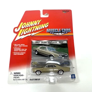 Johnny Lightning 67 Oldsmobile Olds Cutlass 442 Gold Car (Package Damage) - Picture 1 of 8