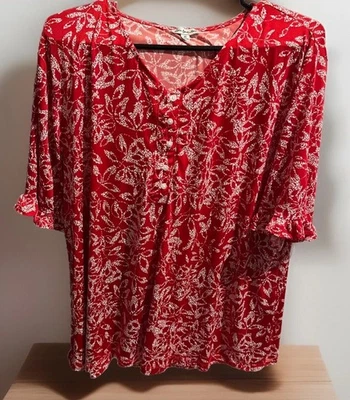 Ladies XL Seven forty two Red Blouse White Raised Flowers Holiday Christmas READ - Image 1 of 4