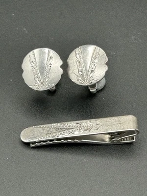 Conjunto de abotoaduras e grampos de gravata vintage Marvel prata esterlina gravados década de 1960 - Imagem 1 de 4