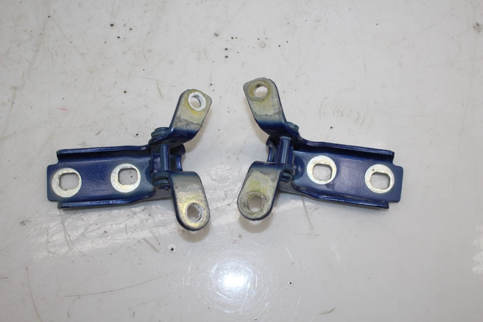 Juego de bisagras de puerta delantera derecha Cadillac CT4 2020-2022 OEM Foto 1 de 4