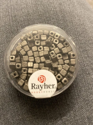 Schmuckzubehör Rayher Würfel Metallic  15 g NEU Perle DIY 3,4x3,4mm - Bild 1 von 3