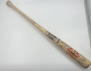 Von Rochester Red Wings Team signierter Minor League Baseballschläger - Bild 1 von 24