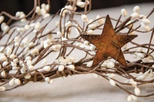 Pip Berry Garland With Stars, Ivory, 40", Primitive Home Decor - Picture 1 of 1