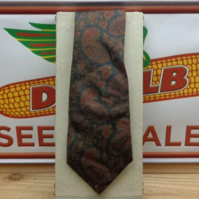 COLECCIÓN EJECUTIVA DE BENTLEY "Tie" Foto 1 de 2