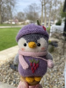 handmade crochet cutie Penguin - Picture 1 of 4